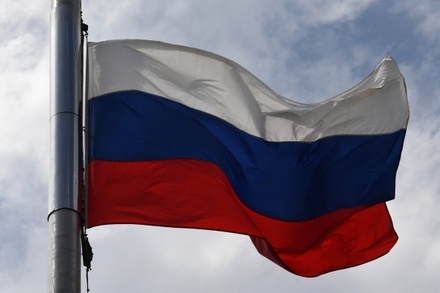 ВЦИОМ: только половина граждан России верно описала, как выглядит флаг страны