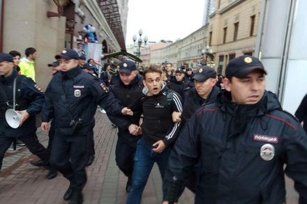 В Москве по итогам акций протеста полицейские задержали одного человека