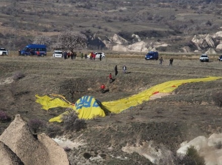 Воздушный шар с туристами упал в Турции