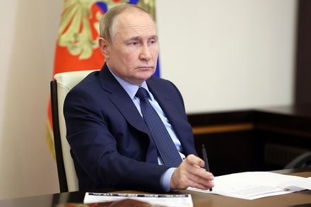 Владимир Путин поддержал идею тиражировать проект о «паспорте семьи мобилизованного»