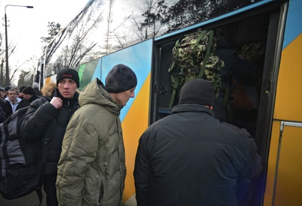 Военный эксперт о ходе мобилизации на Украине: «Хватали бы всех подряд и призывали бы и дальше»
