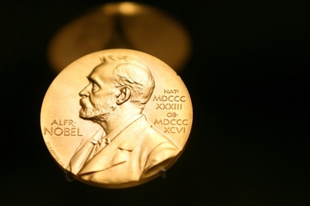 Нобелевская премия по химии присуждена за разработку литий-ионных батарей