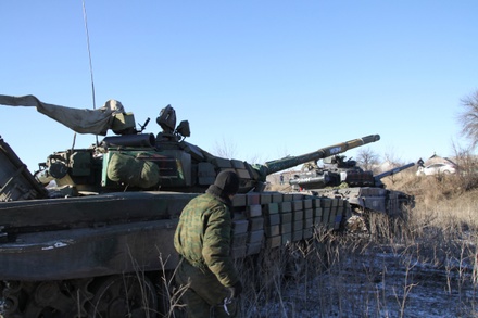Киев уже сегодня начнёт отвод тяжёлого вооружения от линии соприкосновения