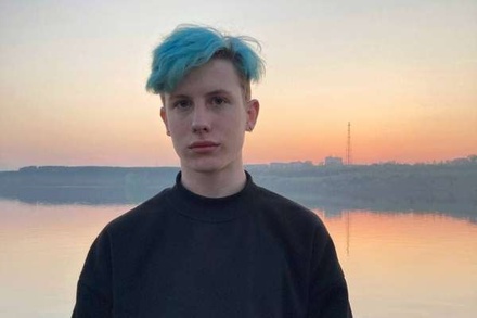 Студенту из Екатеринбурга занизили оценку из-за цвета волос