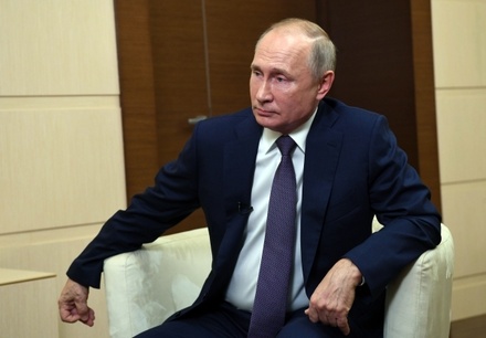 В Совфед поступило обращение Путина по миротворцам в Карабахе