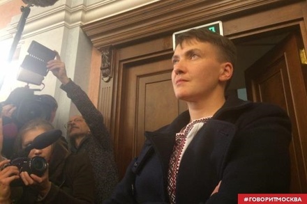 Савченко ответила на вопросы журналистов в суде  демонстративным молчанием 
