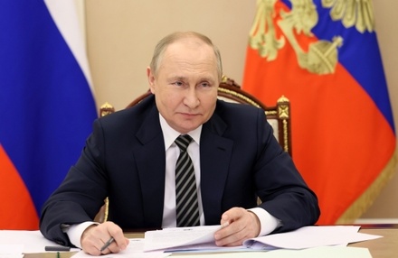 Путин поздравил личный состав и ветеранов Пограничной службы РФ с профессиональным праздником