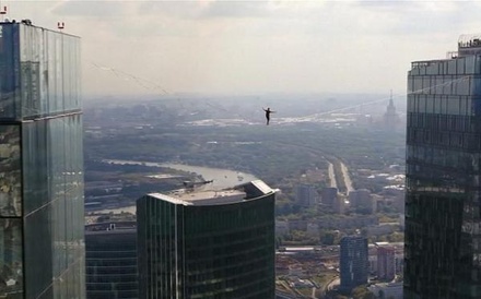 Канатаходцы рассказали, как ставили рекорд между небоскрёбами «Москва-Сити»