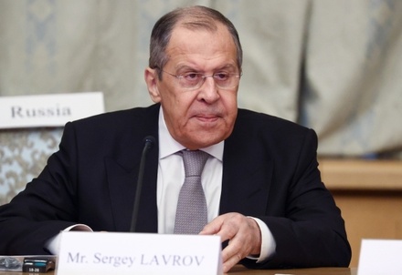Сергей Лавров заявил о необходимости ухода от использования доллара