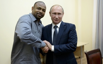 Американский боксёр Рой Джонс попросил российское гражданство