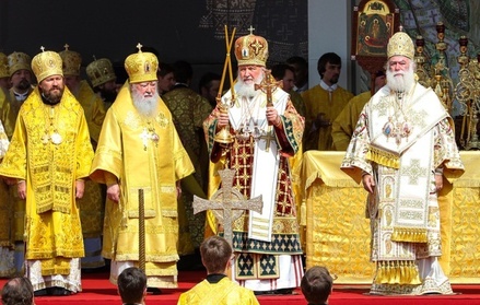 Патриарх Кирилл возглавил в Москве литургию в честь 1030-летия Крещения Руси
