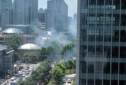 Очевидцы сообщили о взрыве возле посольства США в Пекине