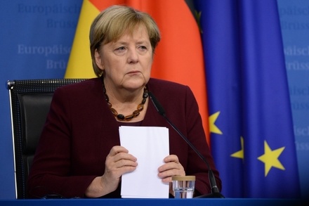 Меркель назвала рациональной закупку у России больших объёмов газа в бытность канцлером