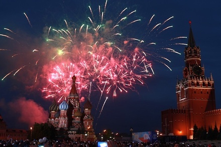 Салют в честь Дня России запустят в столице с Большого Москворецкого моста