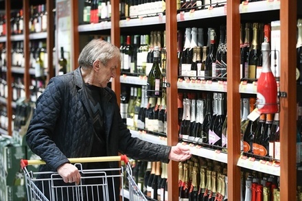 СМИ: в России могут возникнуть трудности с продажей части импортного алкоголя