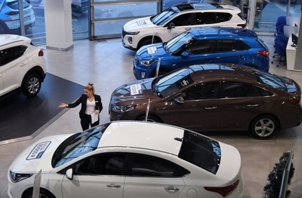 Цены на новые автомобили в России выросли на 40%