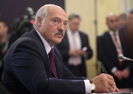 Александр Лукашенко назвал массовую изоляцию при пандемии убийством людей