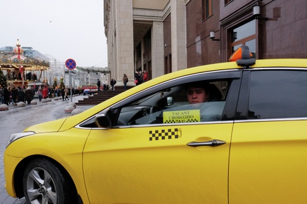 Сервисы заказа такси начали отслеживать время работы водителей