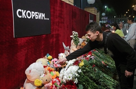 Похороны погибших при стрельбе в школе пройдут сегодня в Казани