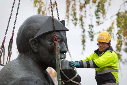 В Финляндии демонтировали последнюю статую Ленина