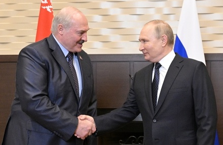 Владимир Путин и Александр Лукашенко обсудили ситуацию с удобрениями