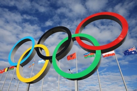 МОК запретил российским олимпийцам использовать любую национальную символику