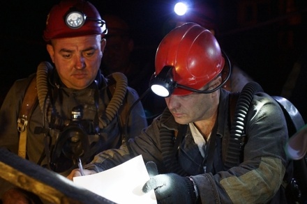 Путин поручил исключить из зарплаты шахтёров зависящие от выработки выплаты