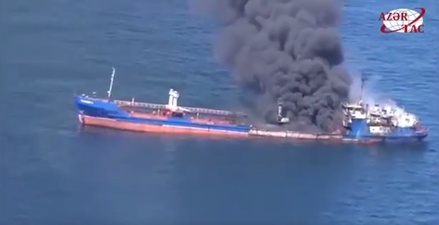 Пожар на российском танкере в Каспийском море потушен