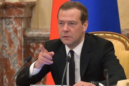 Медведев установил порядок регулирования цен на продукцию по гособоронзаказу