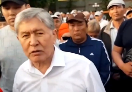 Сторонники экс-президента Киргизии Атамбаева сообщили о его задержании