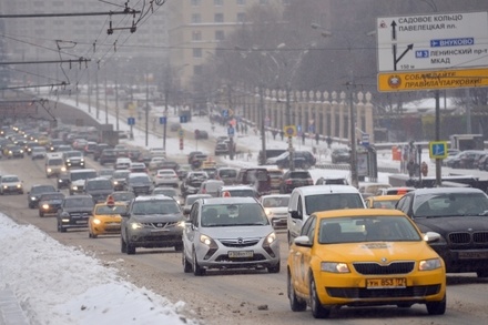 Дептранс Москвы предупреждает о возможном ухудшении утром дорожной ситуации