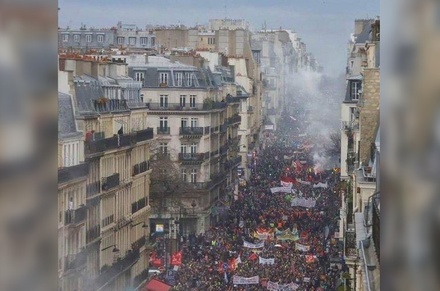 Акция протеста в Париже переросла в беспорядки