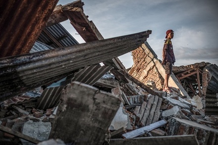 Число жертв землетрясения и цунами на Сулавеси превысило 1700