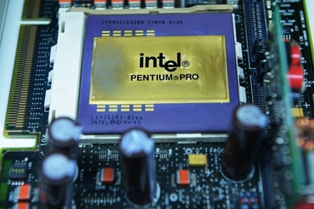 Клименко назвал самым тяжёлым ударом по экономике остановку поставок процессоров AMD и Intel