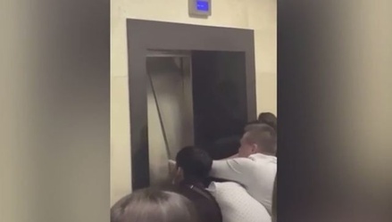 Студентка МФЮА опровергла версию о крушении лифта в университете: я потеряла сознание