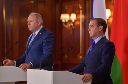 Медведев призвал понизить градус риторики по интеграции с Белоруссией
