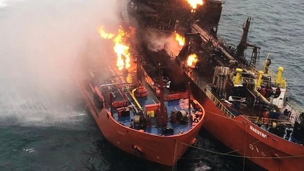 Поисковая операция в районе горящих судов в Чёрном море завершена