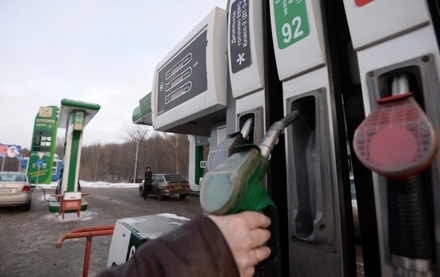 В России начали повышать цены на бензин