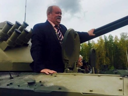 Депутат опроверг информацию о том, что он застрял в танке на пять часов