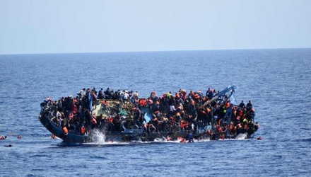 У берегов Италии за сутки спасли 6,5 тысяч мигрантов