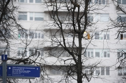 502 человека с коронавирусом находятся в Филатовской больнице в Москве