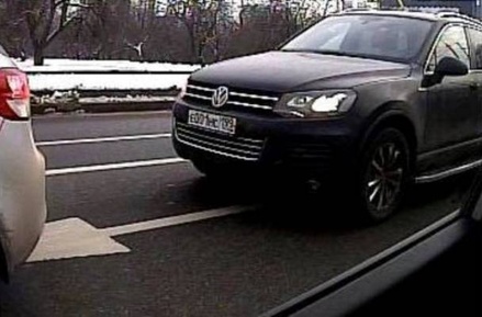 В Москве стоявшего в заторе водителя оштрафовали за неправильную парковку