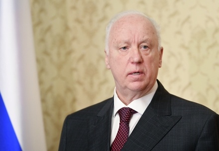 Александр Бастрыкин предложил впускать мигрантов в Россию «без жён, детей и бабушек»