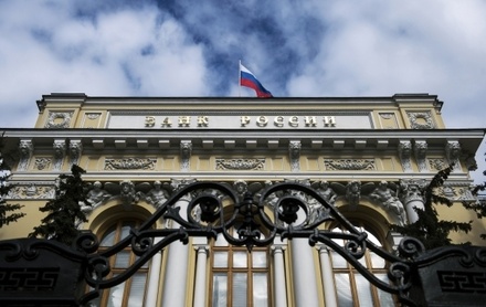 Центробанк в понедельник купил валюты на 11 млрд 200 млн рублей