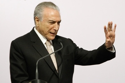 Против президента Бразилии завели уголовное дело о коррупции