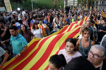 Каталонские политики приговорены к срокам до 13 лет по делу о референдуме о независимости