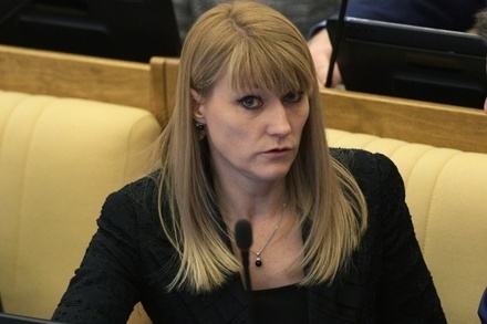 Журова ответила Нурмагомедову на совет спортсменам РФ выступать под нейтральным флагом 