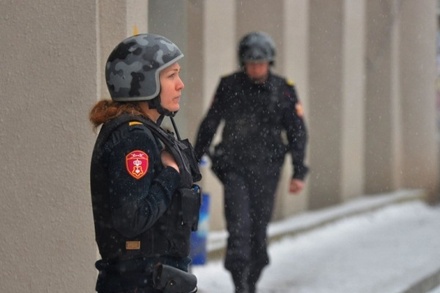 Более 500 человек эвакуировали из больницы Екатеринбурга из-за угрозы взрыва