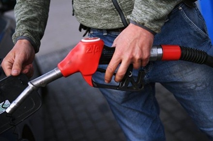 Российских нефтяников попросили приостановить экспорт бензина
