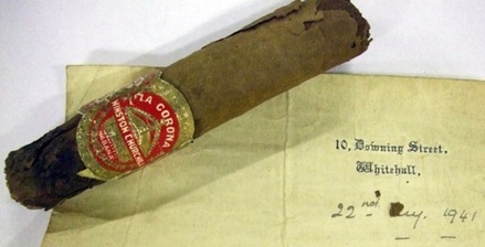В США на аукционе продали недокуренную сигару Уинстона Черчилля